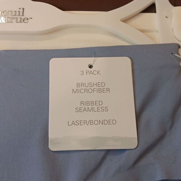 New T&T 3 Hipster Brushed Microfiber Ribbed Seamless Laser Bonded Panties Small - Picture 2 of 5